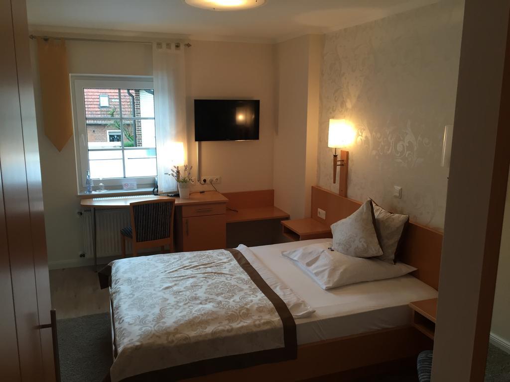 Hotel Restaurant Zum Heidekrug Bersenbrück Esterno foto