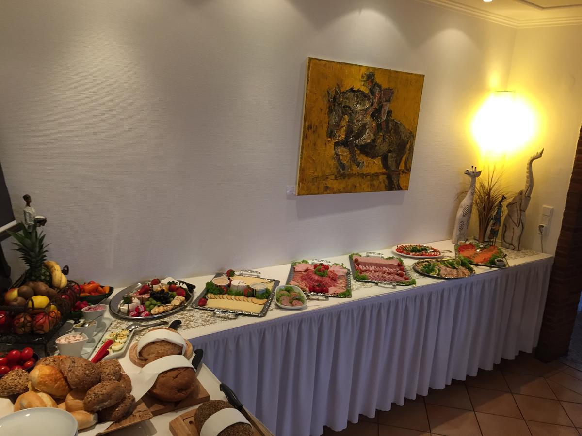 Hotel Restaurant Zum Heidekrug Bersenbrück Esterno foto